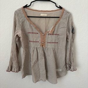 Odd Molly Smock Top with a Bohemian Style, Size 1 Small